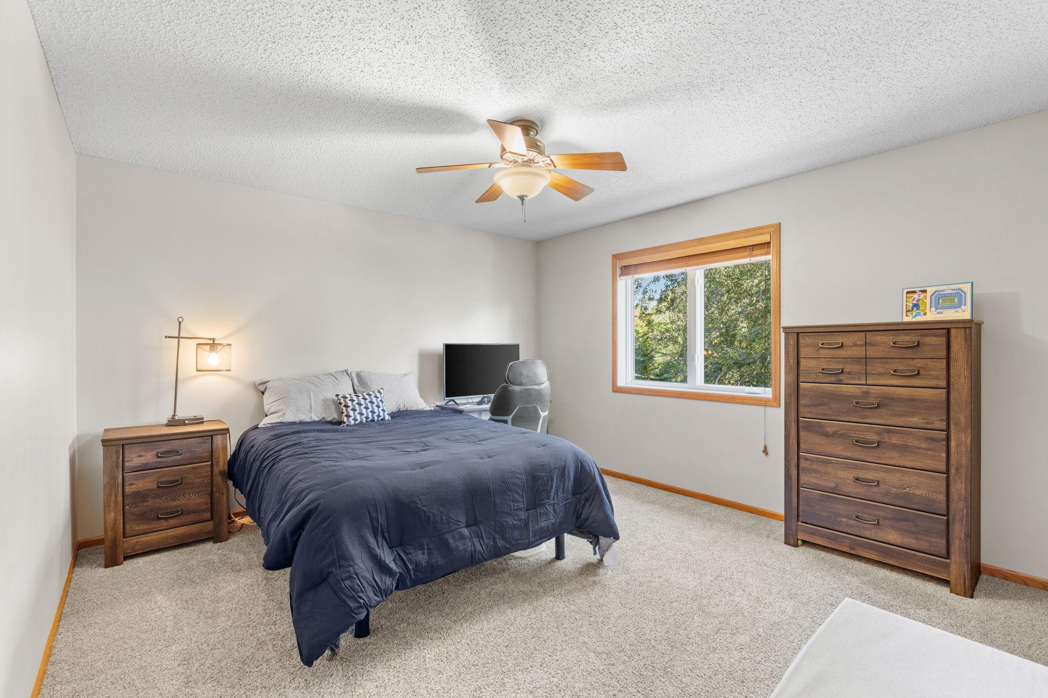 58-web-or-mls-746 Riesgraf Rd-58.jpg