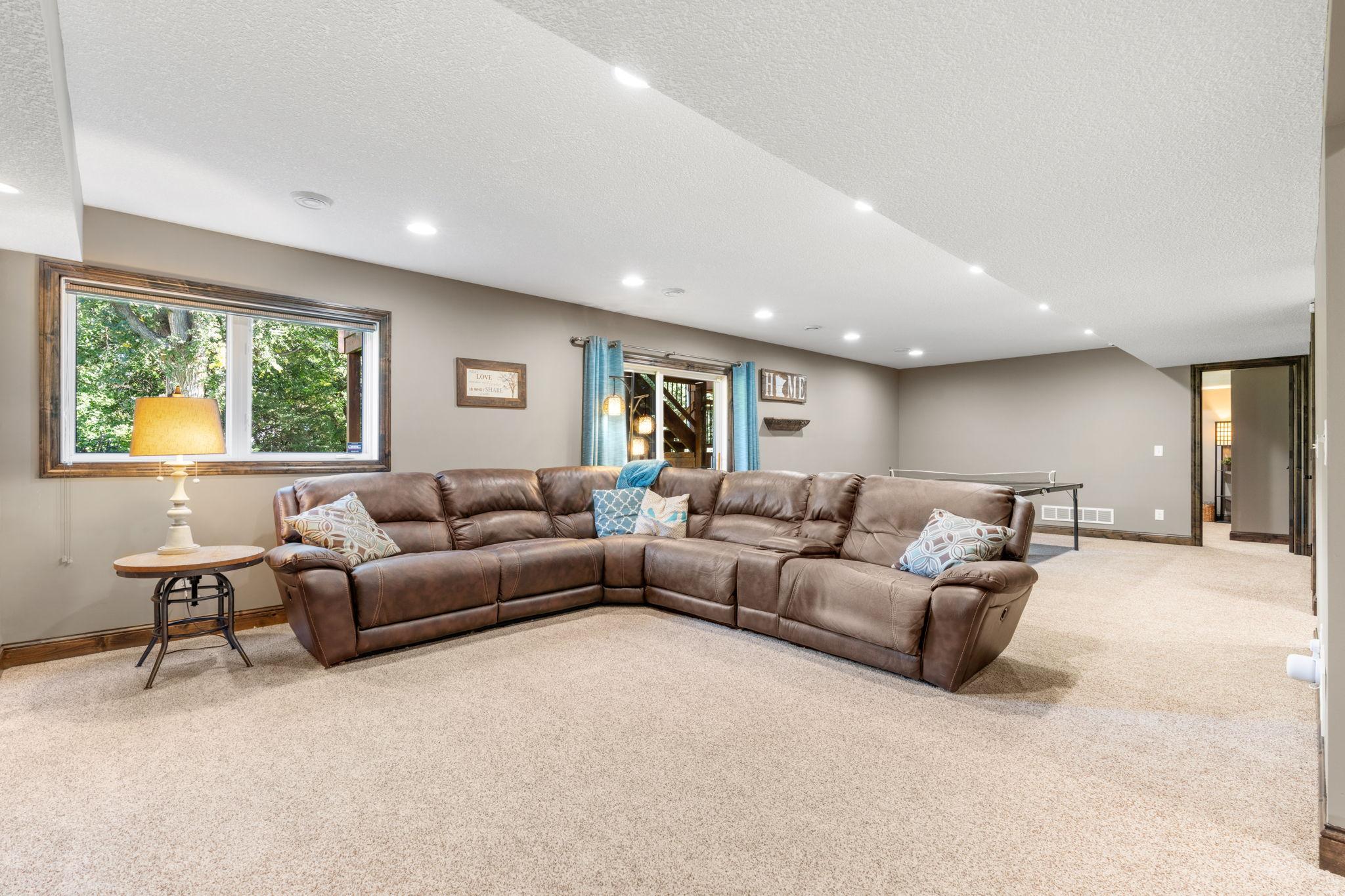 64-web-or-mls-746 Riesgraf Rd-64.jpg