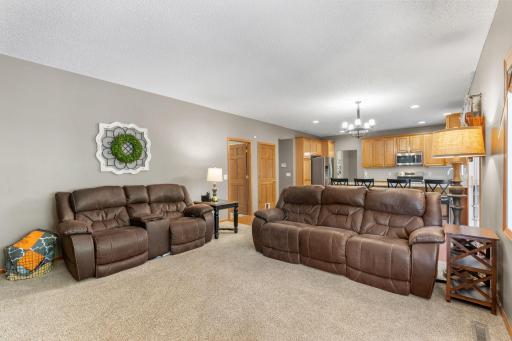 746 Riesgraf Road, Carver, MN 55315