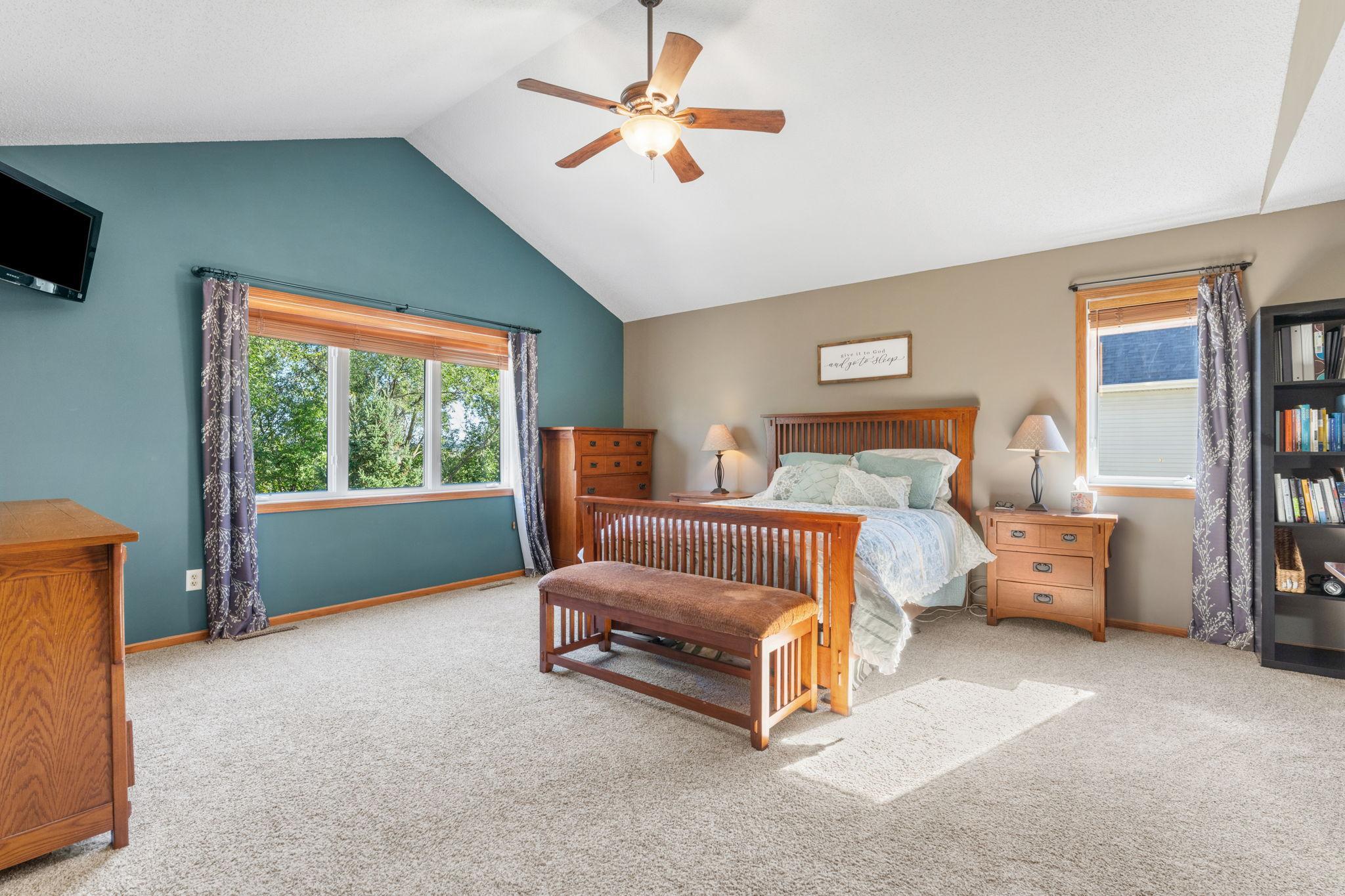 49-web-or-mls-746 Riesgraf Rd-49.jpg