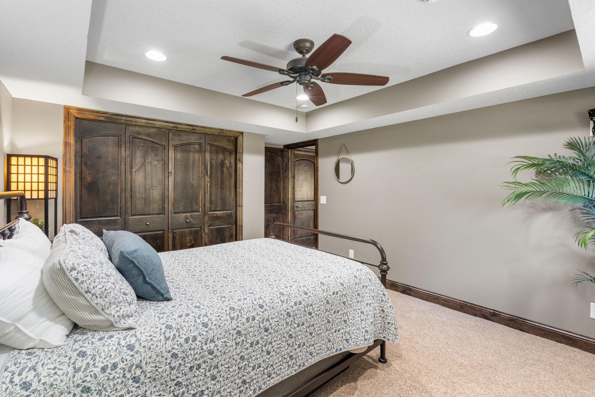 74-web-or-mls-746 Riesgraf Rd-74.jpg