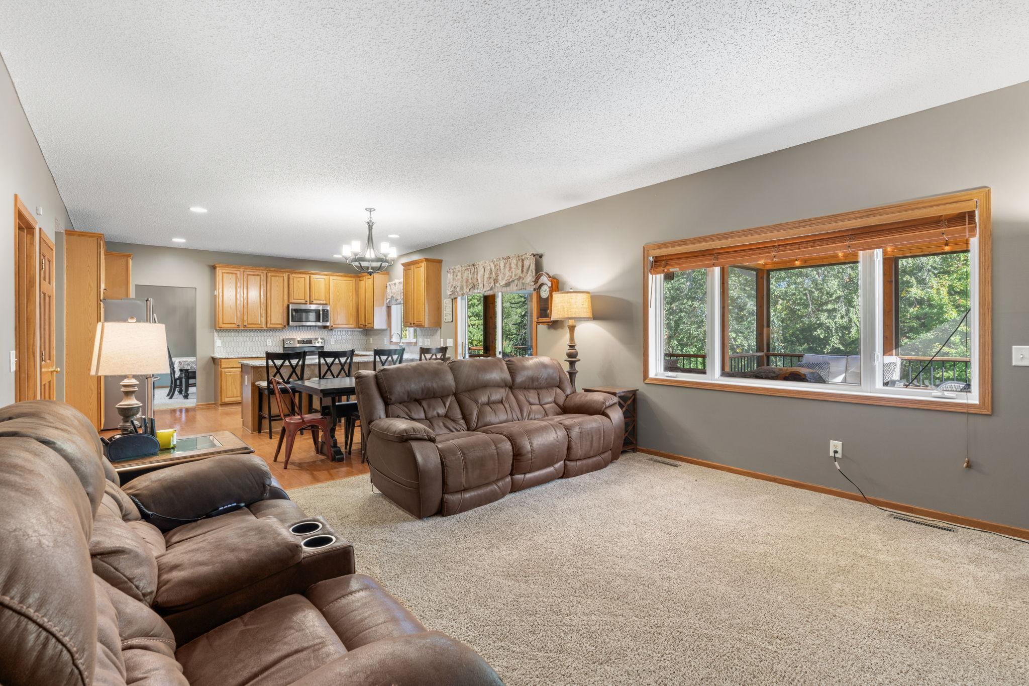34-web-or-mls-746 Riesgraf Rd-34.jpg