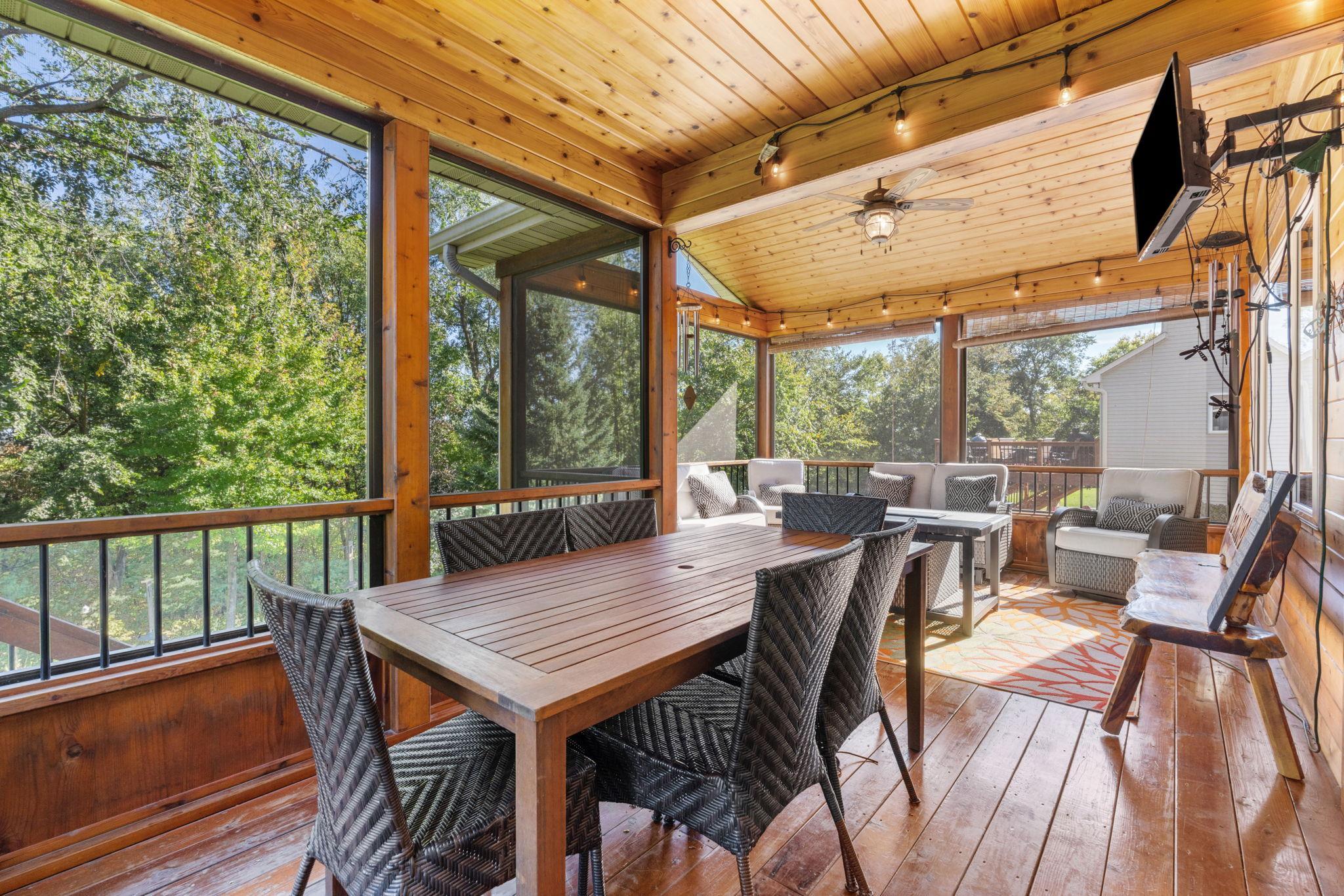 36-web-or-mls-746 Riesgraf Rd-36.jpg