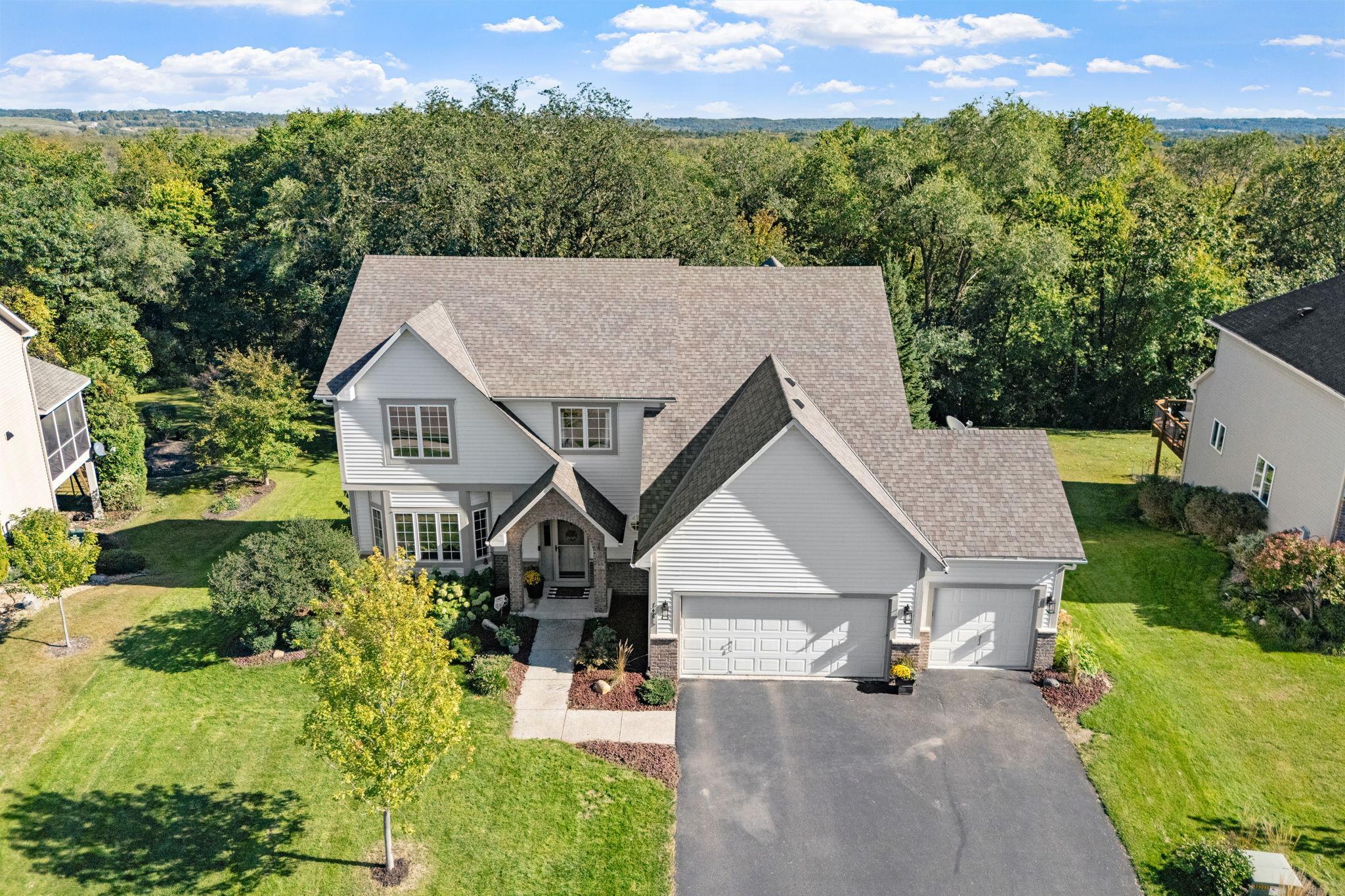 9-web-or-mls-746 Riesgraf Rd-9.jpg