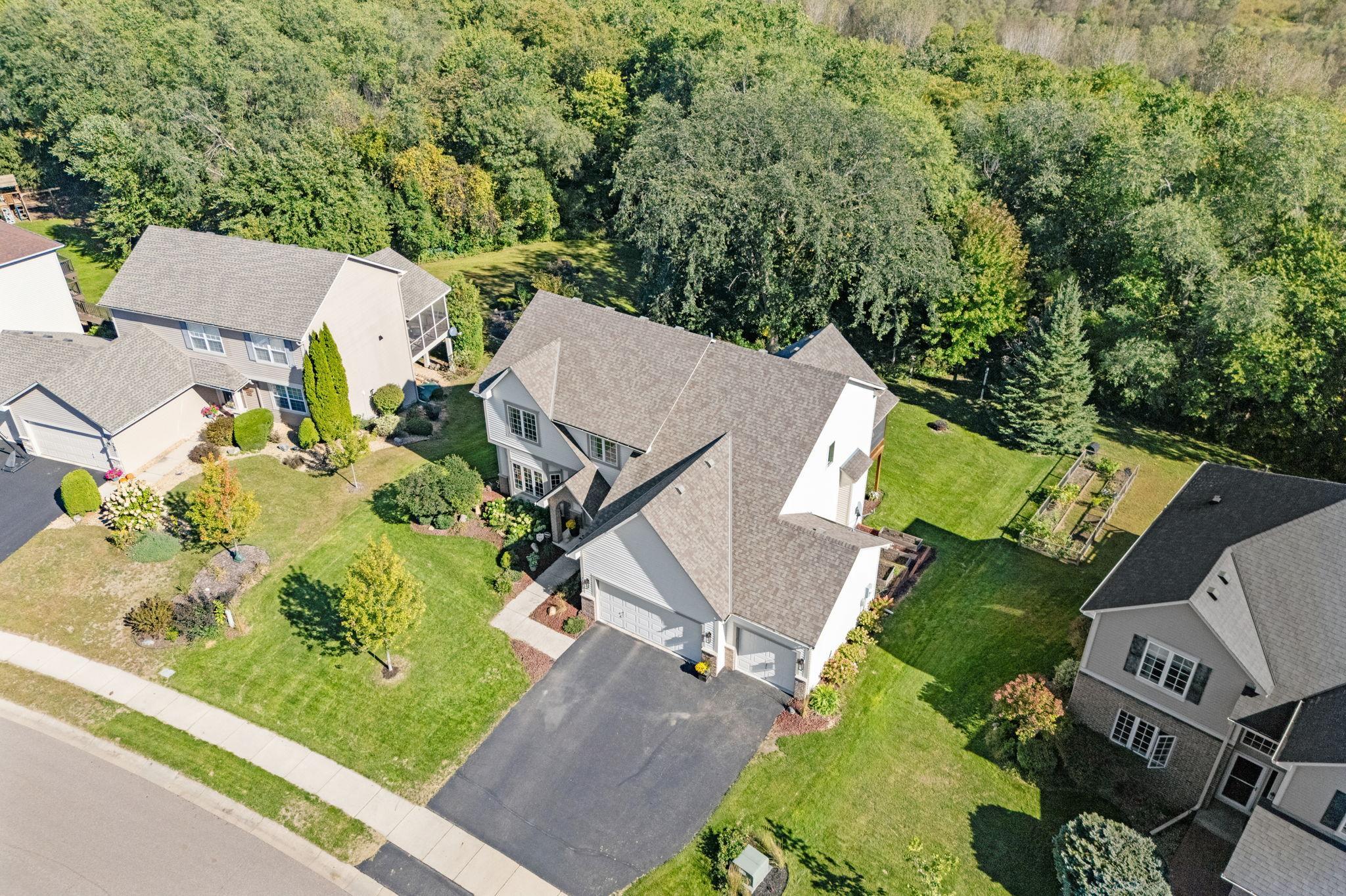 10-web-or-mls-746 Riesgraf Rd-10.jpg