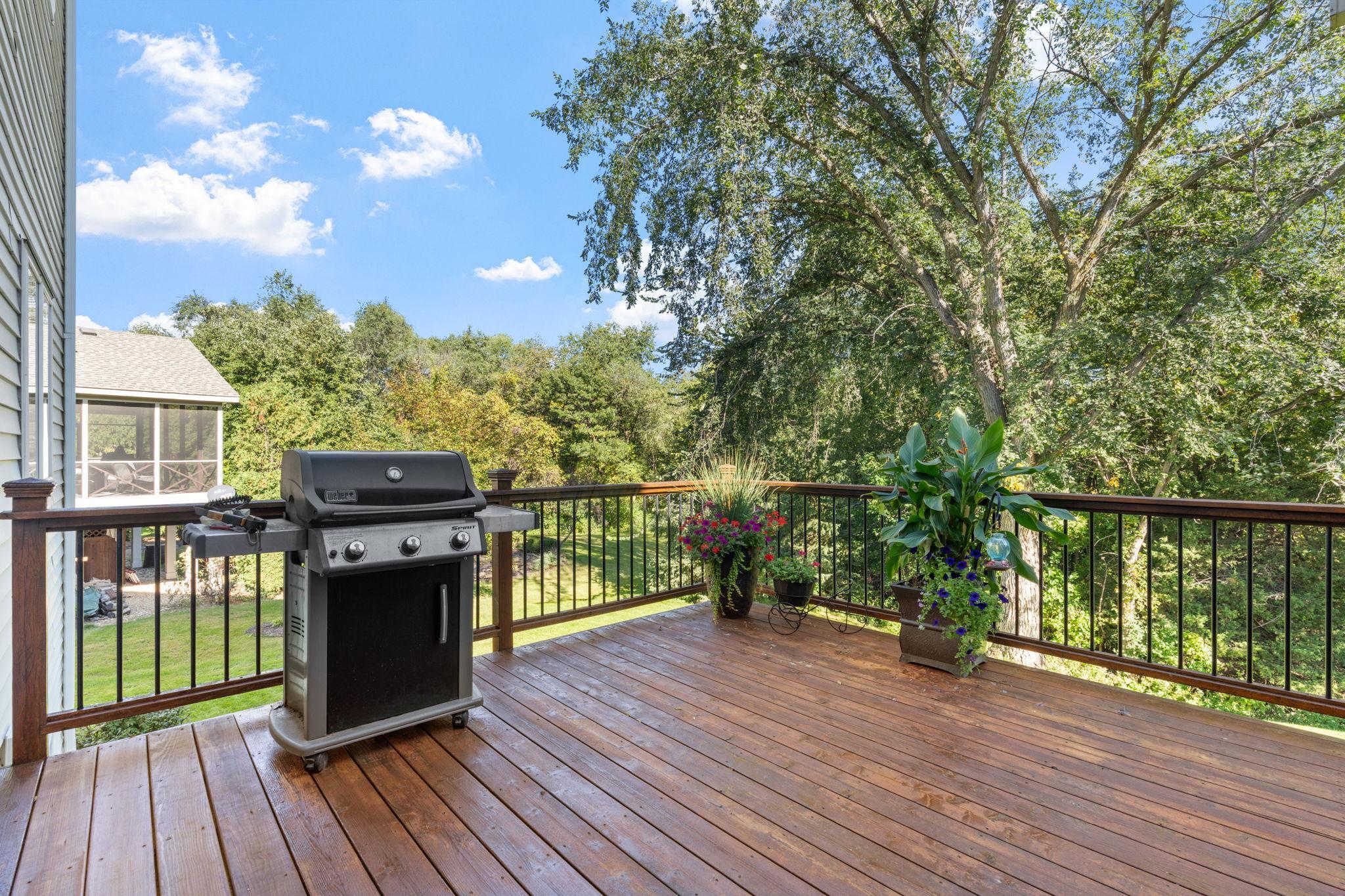 41-web-or-mls-746 Riesgraf Rd-41.jpg