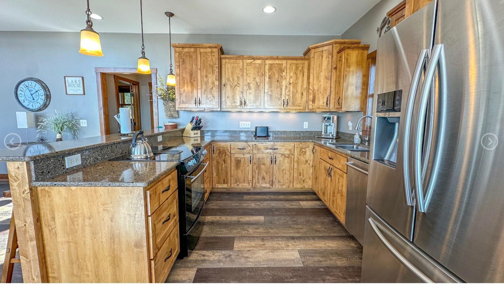 kitchen 2.jpg