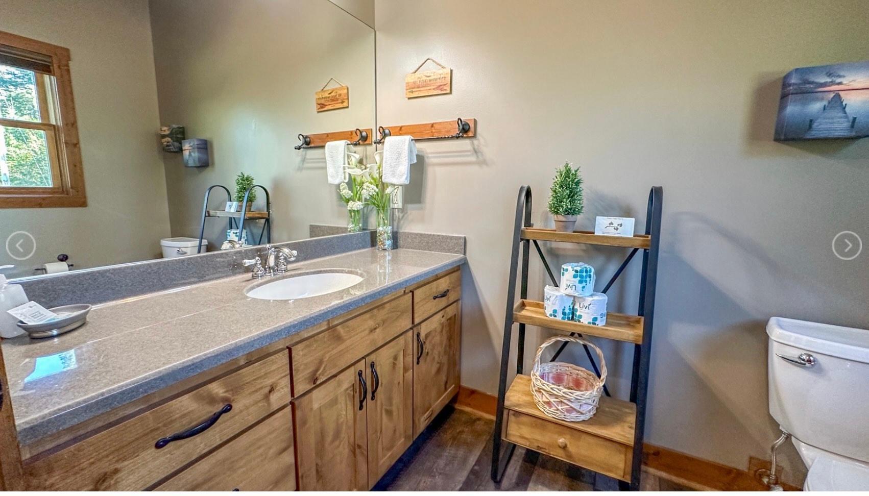 Bathroom 2.jpg