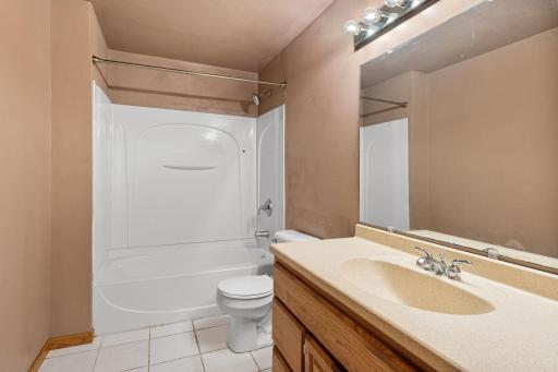 910 Lee Street NE, Owatonna, MN 55060