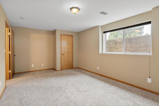 910 Lee Street NE, Owatonna, MN 55060