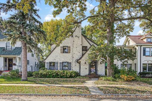 2188 Goodrich Avenue, Saint Paul, MN 55105
