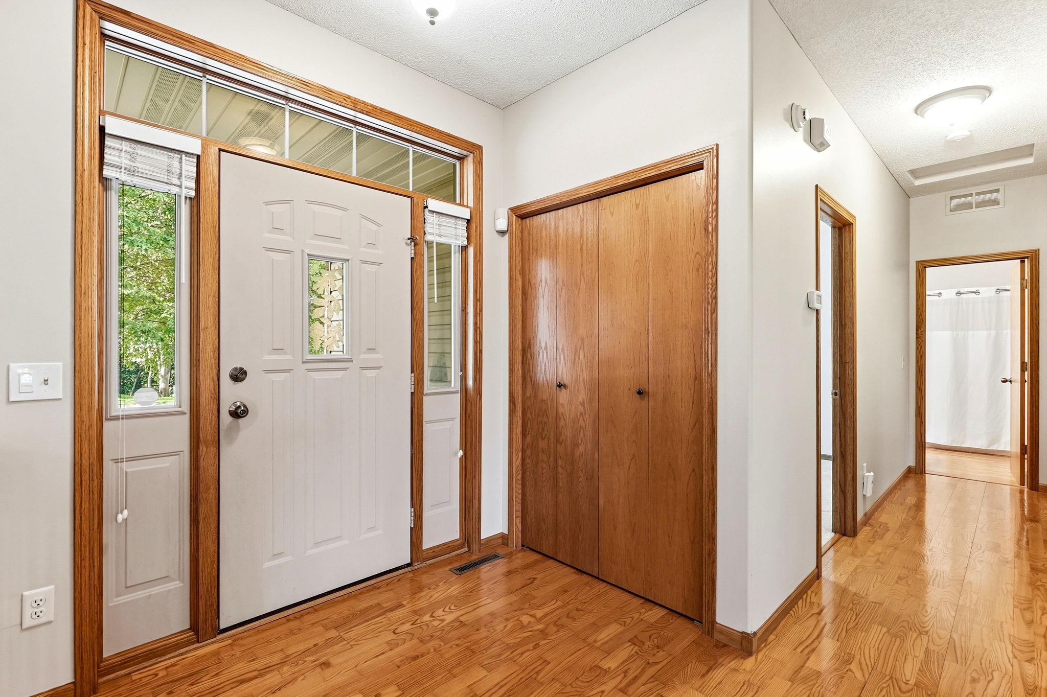 Large Foyer!