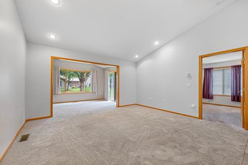 153 S Elm Street, Belle Plaine, MN 56011
