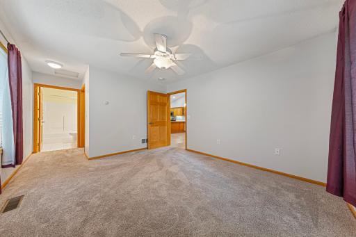 153 S Elm Street, Belle Plaine, MN 56011
