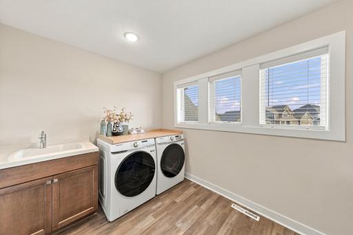 10229 Queensland Lane N, Maple Grove, MN 55311