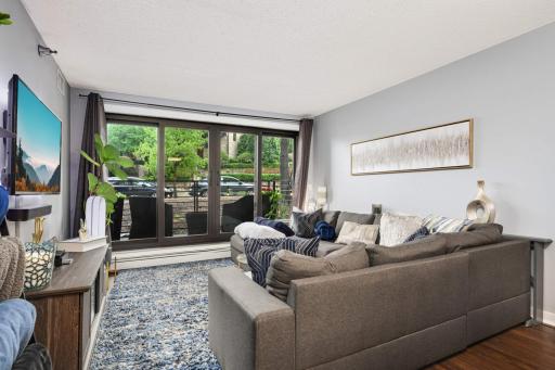 48 Groveland Terrace, 206B, Minneapolis, MN 55403