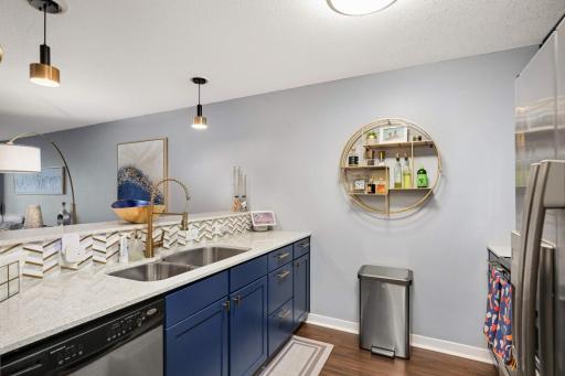 48 Groveland Terrace, 206B, Minneapolis, MN 55403