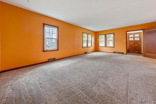613 S Broadway Street, New Ulm, MN 56073