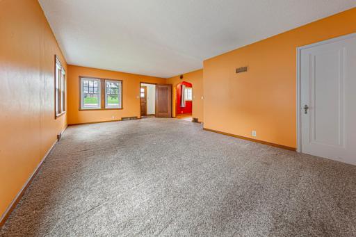 613 S Broadway Street, New Ulm, MN 56073