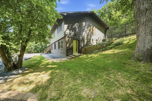 Welcome to 138 Chaparral Dr! Lower Level Separate Entrance - perfect for a dedicated home office; plenty of parking too!