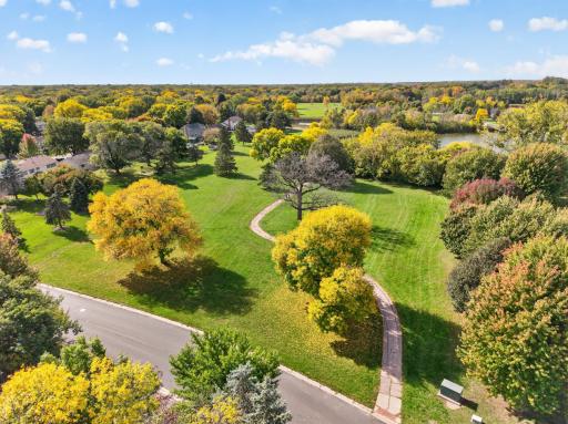 9829 105th Avenue N, Maple Grove, MN 55369