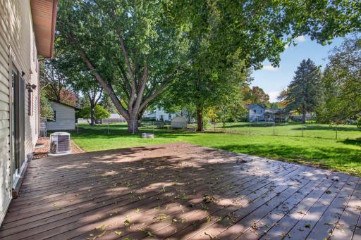 9829 105th Avenue N, Maple Grove, MN 55369