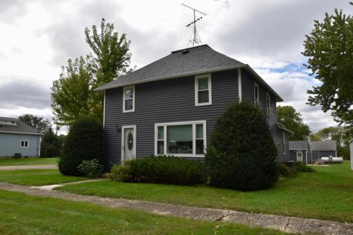 1069 Pine Street, Ocheyedan, IA 51354