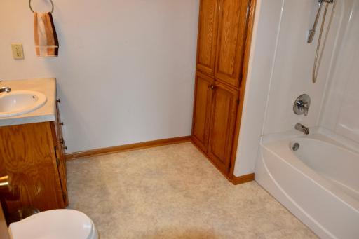 1069 Pine Street, Ocheyedan, IA 51354
