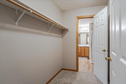 8334 Delaney Drive, Inver Grove Heights, MN 55076