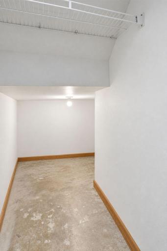 916 Trenton Lane N, Plymouth, MN 55441