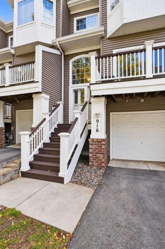 916 Trenton Lane N, Plymouth, MN 55441
