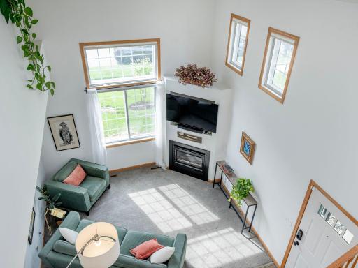 South facing windows for natural sunlight
