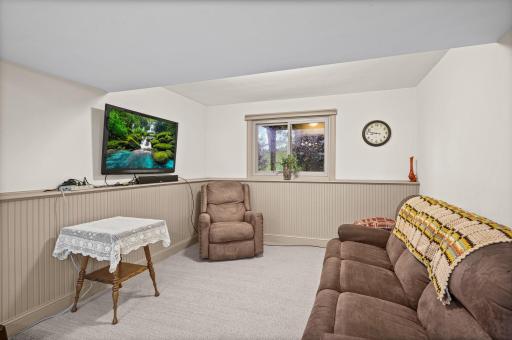 1142 Parkview Lane, Eagan, MN 55123