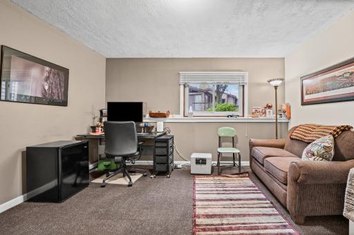 1142 Parkview Lane, Eagan, MN 55123