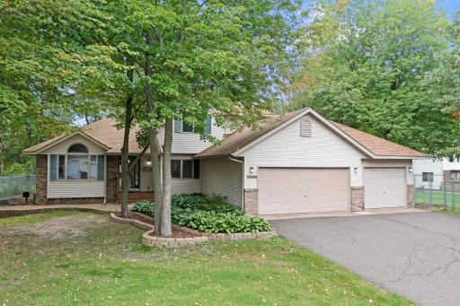38308 Golden Oaks Trail, North Branch, MN 55056