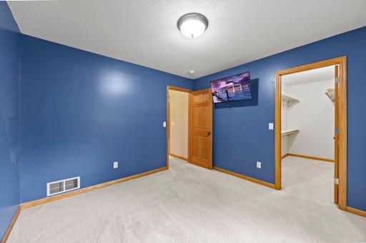 38308 Golden Oaks Trail, North Branch, MN 55056