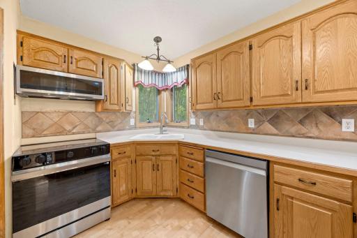 38308 Golden Oaks Trail, North Branch, MN 55056