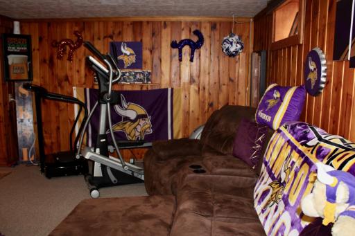 820 Horace Avenue N, Thief River Falls, MN 56701