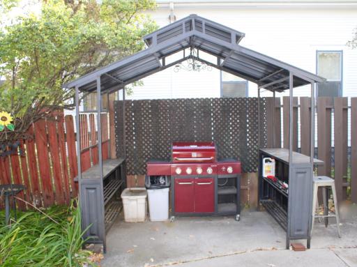 820 Horace Avenue N, Thief River Falls, MN 56701