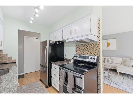 908 9th Avenue S, 7, Hopkins, MN 55343
