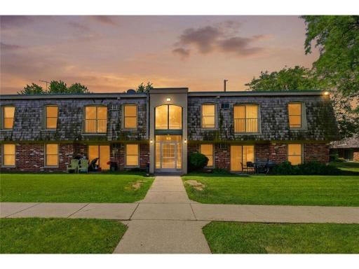 908 9th Avenue S, 7, Hopkins, MN 55343