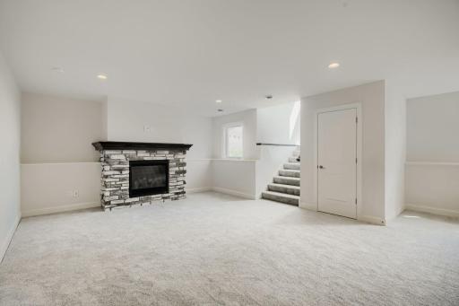 1130 136th St E - Web Quality - 014 - 14 Family Room.jpg