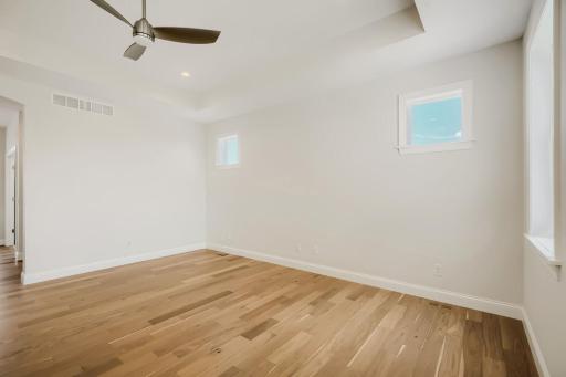 1130 136th St E - Web Quality - 007 - 07 Living Room.jpg