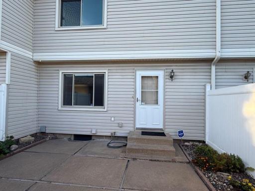 7608 Hampshire Avenue N, Brooklyn Park, MN 55428