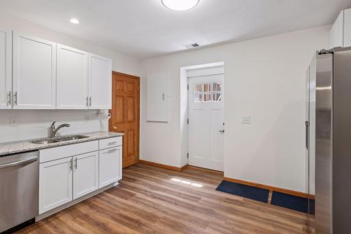 There is a second full kitchen in the lower level, perfect for multi-generational living, a nanny space, or an income-generating rental property.