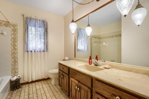 9900 Primrose Avenue N, Stillwater, MN 55082