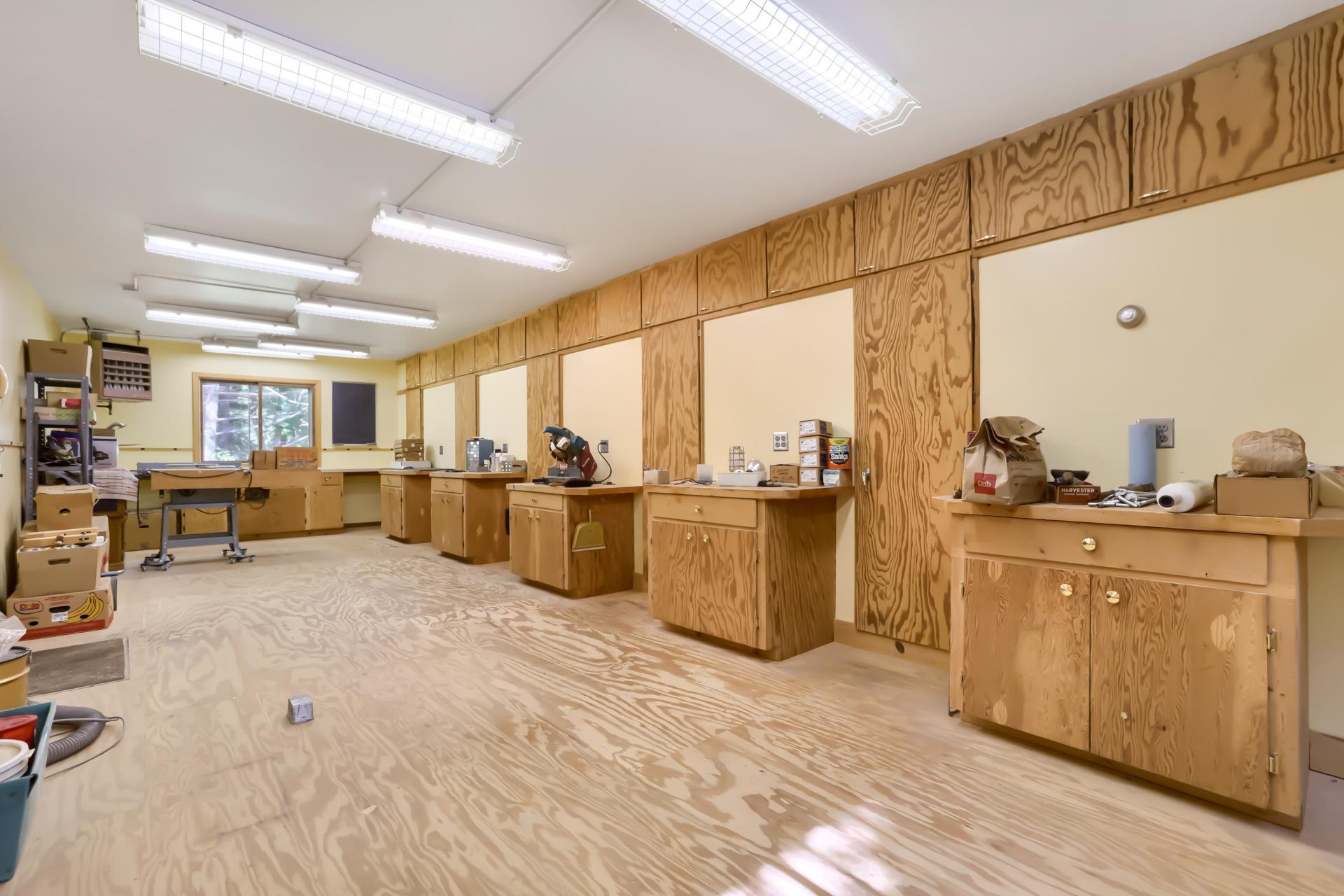 9900 Primrose Ave Hobby room/Shop over 3car garage