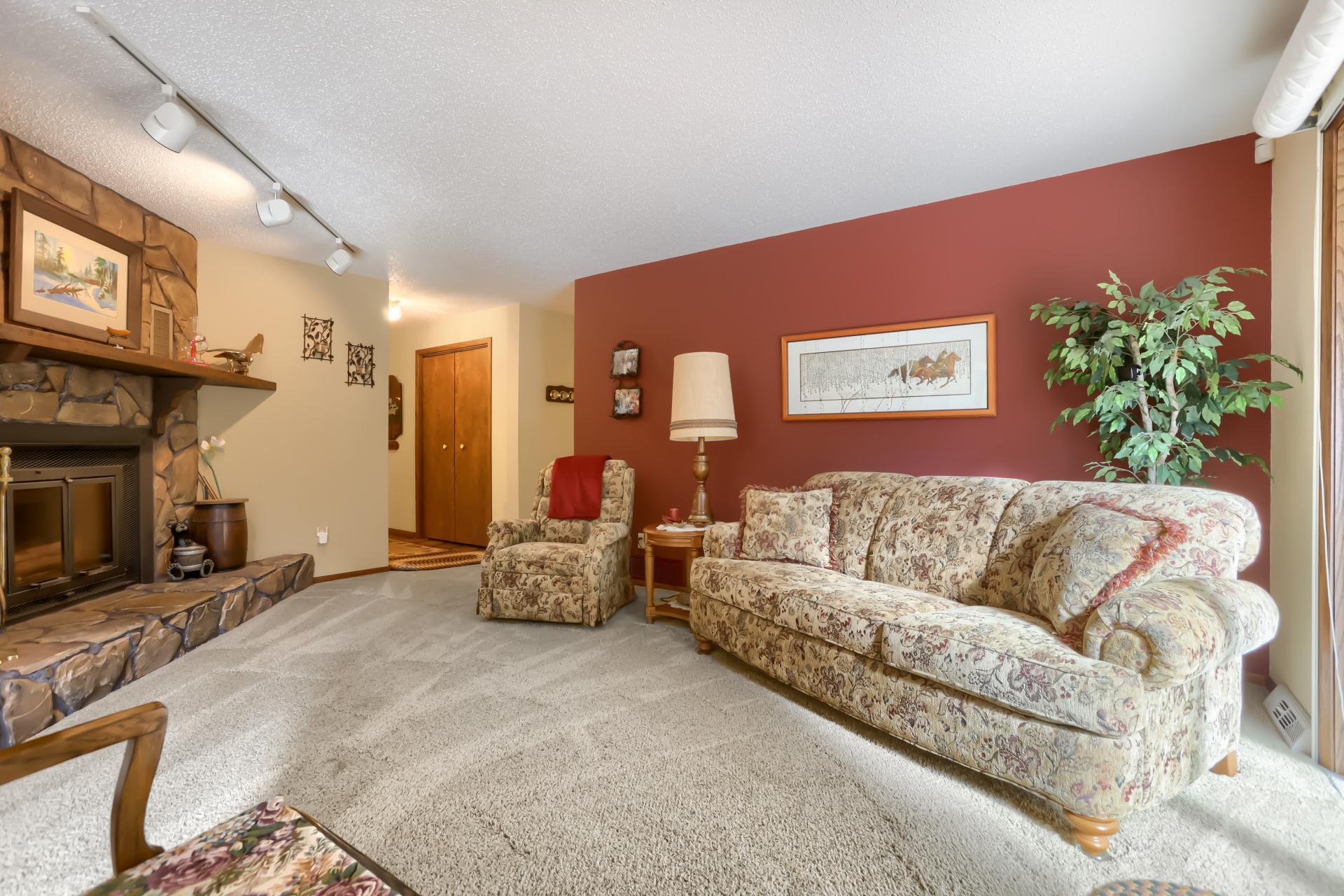 9900 Primrose Ave N Living Room