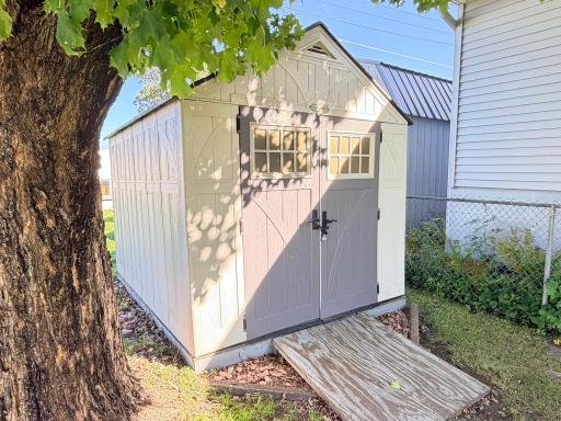 514 4th Avenue SE, Stewartville, MN 55976
