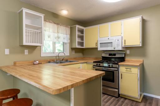 1701 Quail Roost Drive, North Mankato, MN 56003